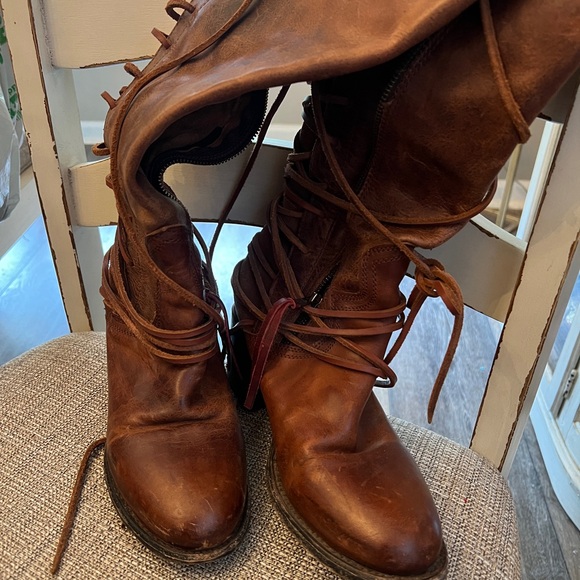 Freebird by Steven Rustic Brown Lace-Up Coal Boots - Picture 8 of 10